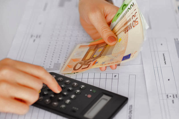 Πρώτοι και διευρύνουμε τη διαφορά