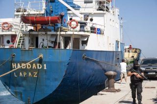 «Παθιασμένη με τα όπλα» η… λεβεντογέννα