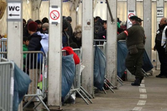 Διχάζει ο φράκτης του Μπρένερ