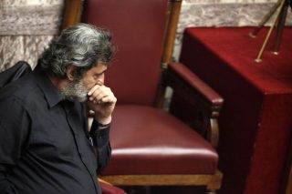 Είδε λάθη και… παρενέβη