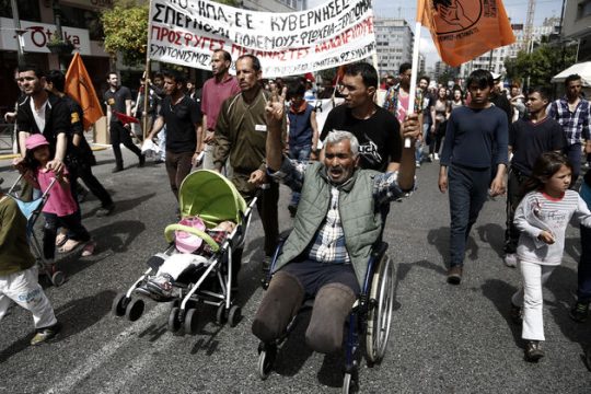 Η αντιπολεμική πορεία «ένωσε» το λιμάνι