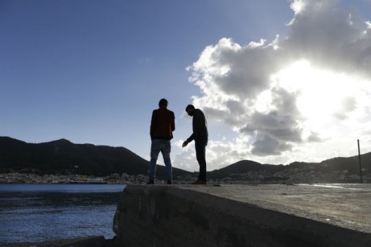 Δεκάδες μετανάστες εντοπίστηκαν κοντά στον Αστακό