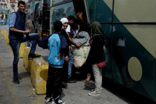 Κινητικότητα στο λιμάνι του Πειραιά, ηρεμία στην Ειδομένη