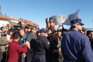 Πολιορκία και «έξοδος» από το Κέντρο Κράτησης