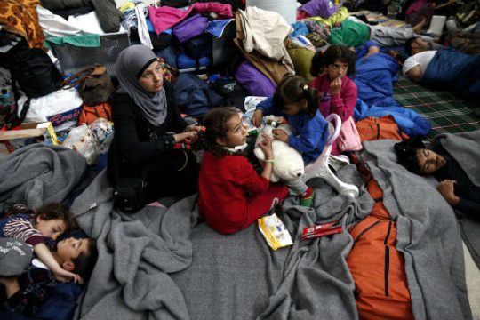 ΟΗΕ: «Παράνομες» οι ομαδικές απελάσεις προσφύγων