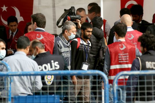 Κοντά στα τουρκοβουλγαρικά σύνορα πάνε τους απελαθέντες