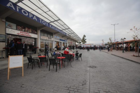 Δέσμευση κατεψυγμένων φιλέτων κροκόδειλου και πύθωνα στου Ρέντη
