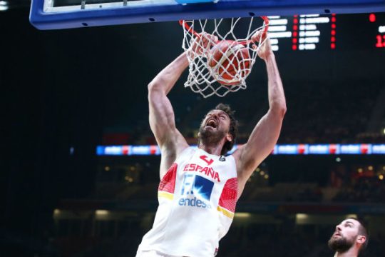 H FIBA «πετά» εκτός Ολυμπιακών Αγώνων την Ισπανία
