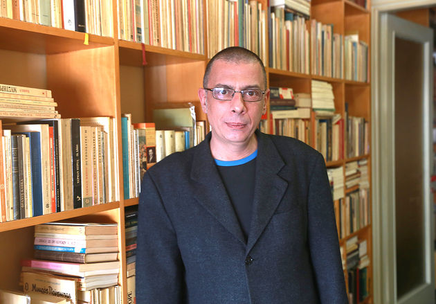 Θα ήθελα να ζω σ’ ένα δωμάτιο ξενοδοχείου χωρίς βιβλιοθήκη
