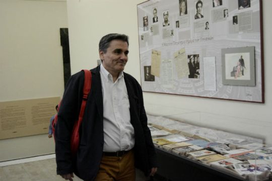 Στους θεσμούς για ένα πρώτο κείμενο συμφωνίας