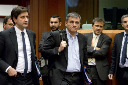 Καθυστερεί η αξιολόγηση, καθυστερούν οι αποφάσεις