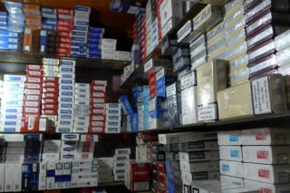 Απειλή για την καπνοβιομηχανία η φοροκαταιγίδα στα τσιγάρα