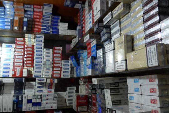 Απειλή για την καπνοβιομηχανία η φοροκαταιγίδα στα τσιγάρα