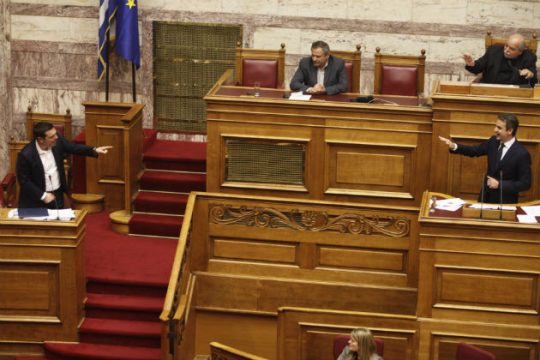 Ανταλλαγή κατηγοριών μεταξύ κυβέρνησης και Νέας Δημοκρατίας
