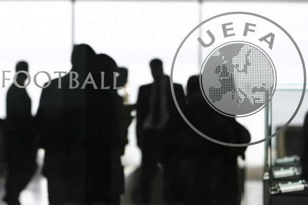 Εφοδος στα γραφεία της UEFA!