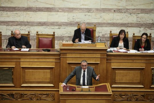 Live η συζήτηση του νομοσχεδίου για το προσφυγικό