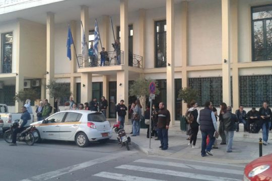 Άναψαν τα αίματα στη Χίο