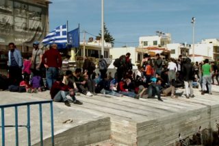 Ζητούν τιμωρία των υπεύθυνων της βίας προς πρόσφυγες-αλληλέγγυους
