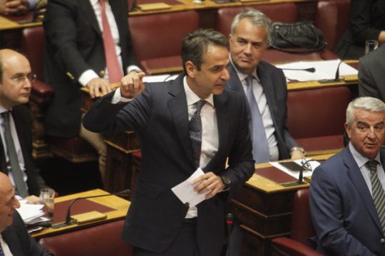 Νέα αντιπολιτευτική ρότα