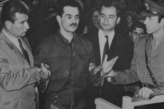 Με καταφύγιο την ποίηση