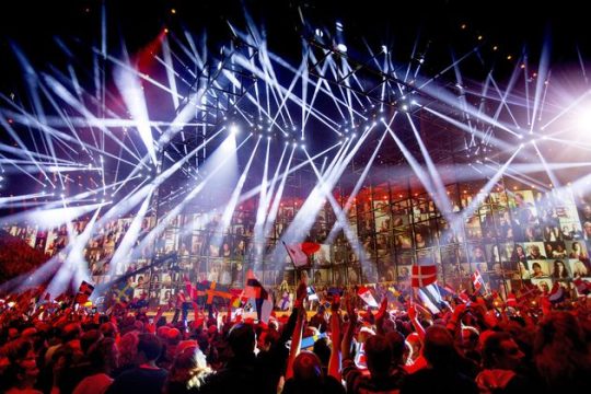 10 λόγοι για να σ’ ενδιαφέρει (ή όχι) η EUROVISION