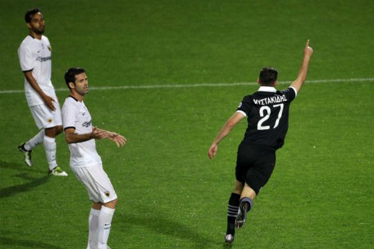 Στην κορυφή με ανατροπή
