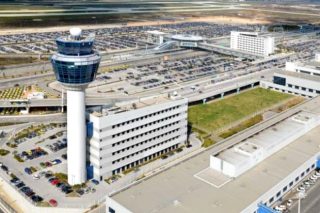 Χρονιά-ρεκόρ για όλα τα ελληνικά αεροδρόμια