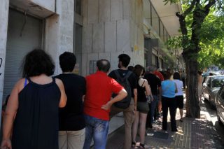 Ουρές υπουργών έξω από πρεσβείες!
