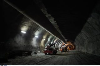Φως στο τούνελ μέχρι Μάρτιο του 2017, αλλιώς…