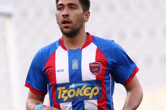 «Βαρύ» το κλίμα για Μπακασέτα στην Πλατεία