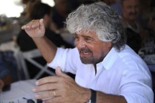 Ο Μπέπε Γκρίλο και οι ελιγμοί των Πέντε Αστέρων