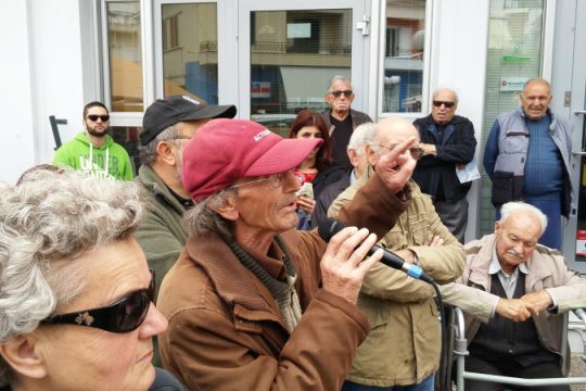 «Όχι» κατοίκων στο κλείσιμο της μοναδικής τράπεζας στο Δίστομο