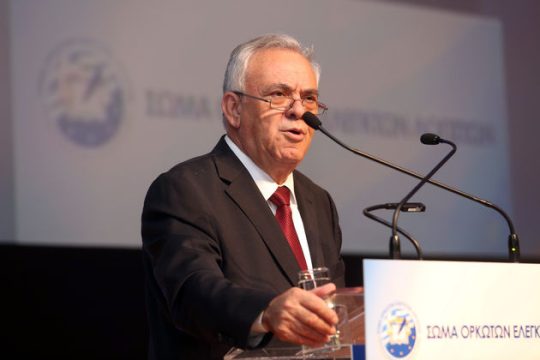 Σχεδιασμός για 1% πλεόνασμα το 2016