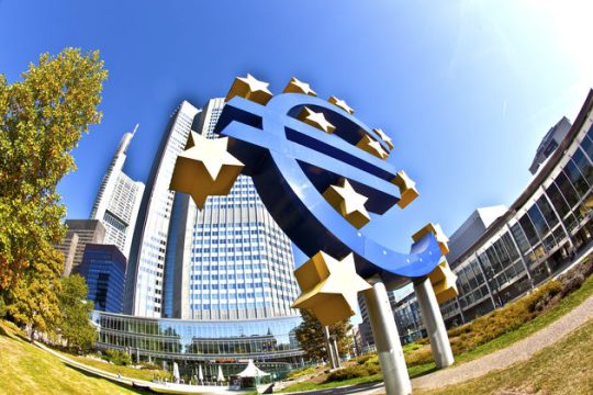 Χρέος, υπερχρέωση και επενδύσεις – με εθνική συζήτηση