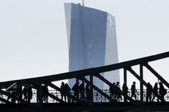 Νέα αγωγή εναντίον της πολιτικής της ΕΚΤ