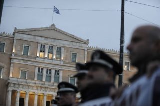 Αβγαταίνουν τα αναδρομικά των στρατιωτικών