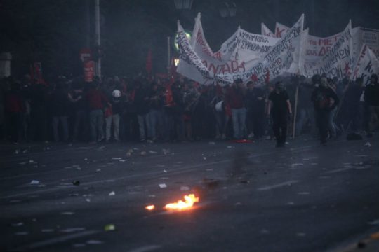 «Δολοφονική» η «κυβερνητική επιχείρηση βίας και αίματος»