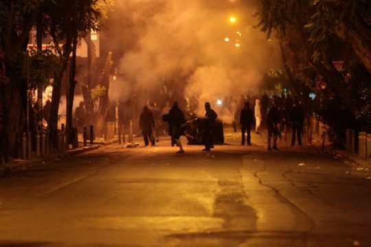 Μικροεπεισόδια στα Εξάρχεια τα ξημερώματα