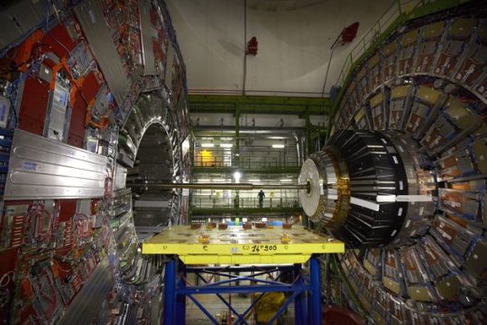 Αναζητώντας τη σκοτεινή ύλη μέσω του LHC