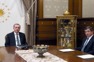 «Παλατιανό πραξικόπημα» στην Αγκυρα