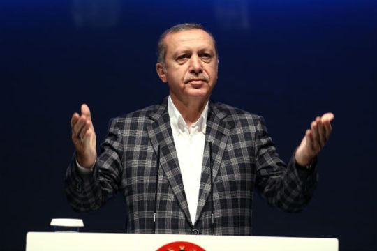 «Δώστε όλα τα λεφτά αμέσως»