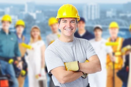 «Φιλαράκια» οι εργολάβοι…