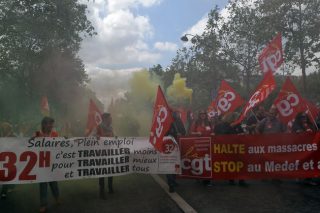Απεργοί… Ορθιοι Νύχτα και μέρα