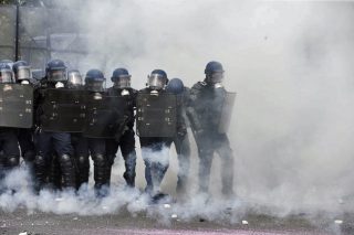 Ο γαλλικός λαός δεν αστειεύεται