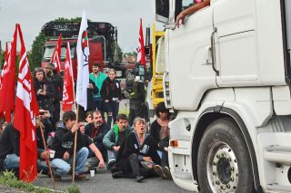 Εκρηκτικό κλίμα για τα εργασιακά