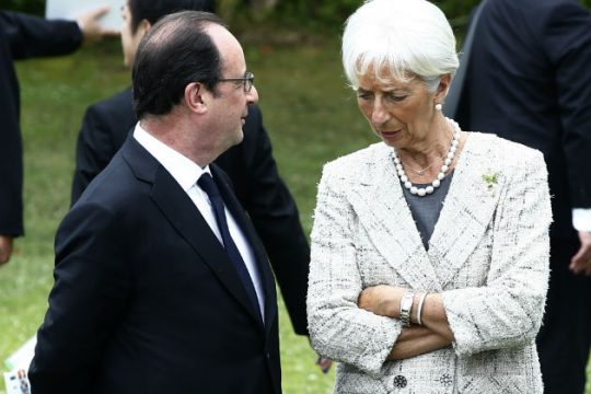 Ολαντ και γαλλική κυβέρνηση επιμένουν στις μεταρρυθμίσεις