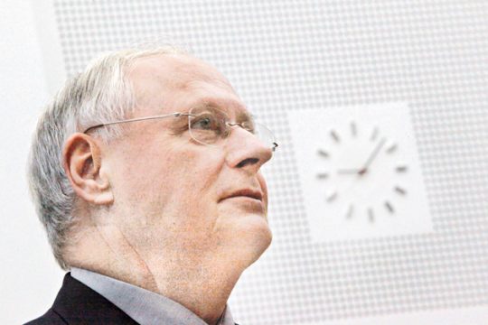 Οσκαρ Λαφοντέν: Απορώ γιατί μένετε στο ευρώ