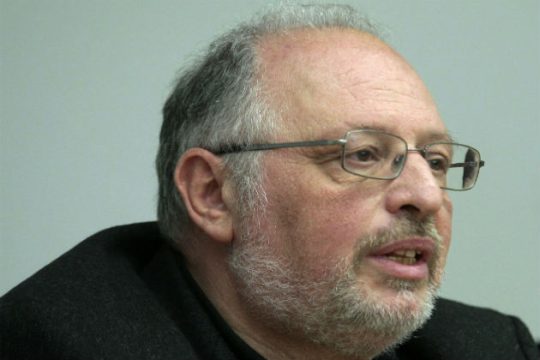 «Η κριτική μας προς τον ΣΥΡΙΖΑ είναι αυστηρά πολιτική»