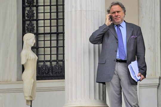 «Αυτόματες» αυξήσεις φορολογίας και εισφορών