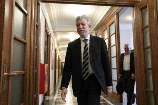 Ούτε επιστολή, ούτε τελικός